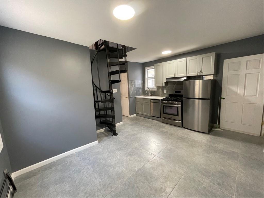 Primary Photo - 111-24 169th St