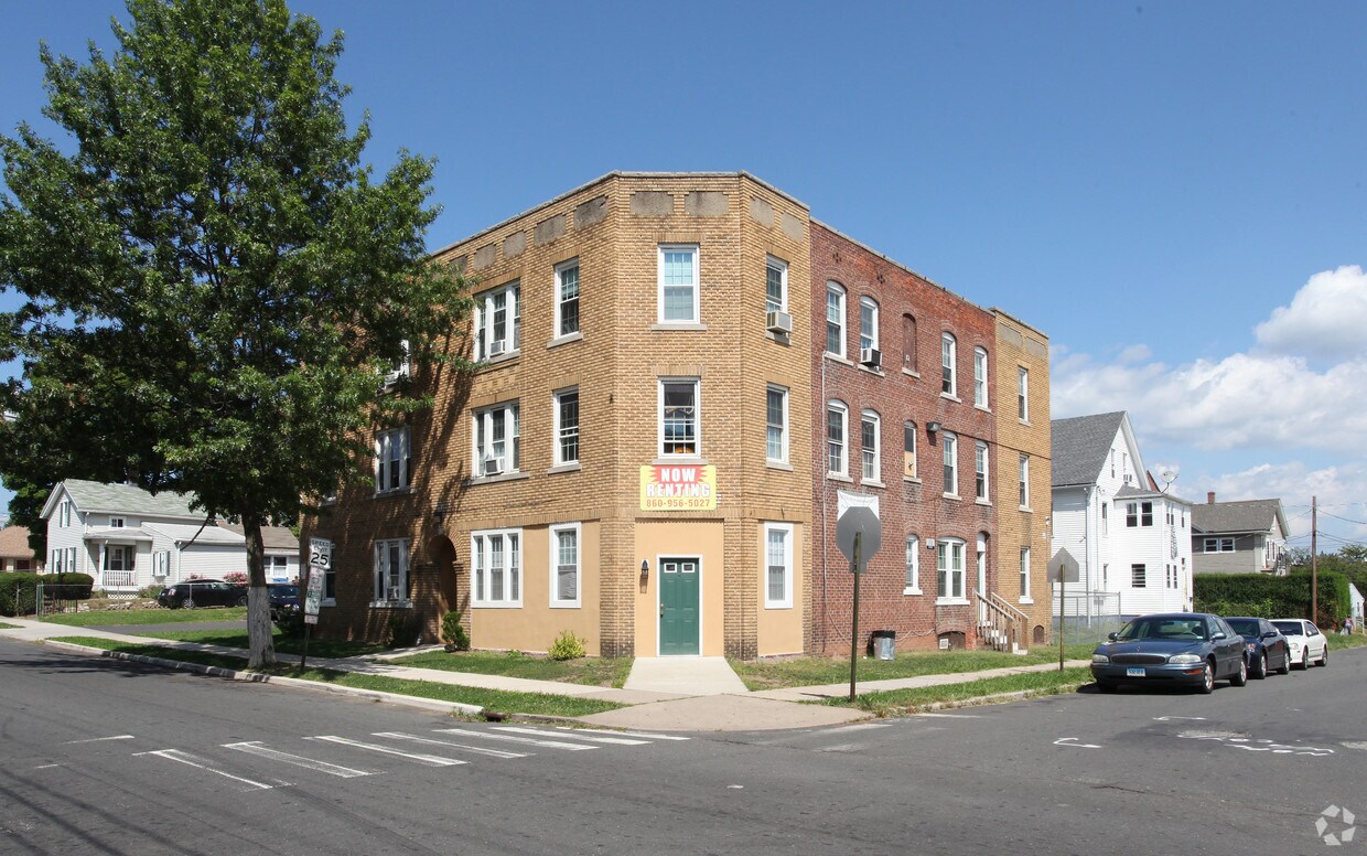 Primary Photo - 75-77 Oak St