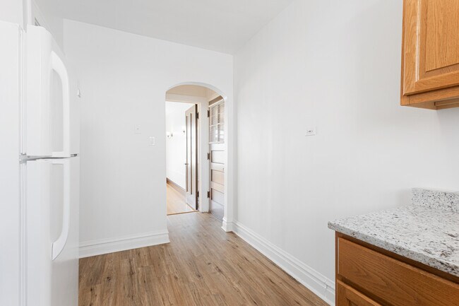 Foto del edificio - 2352 N Spaulding Ave