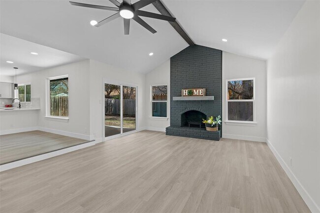 Foto del edificio - 10505 Parkfield Dr