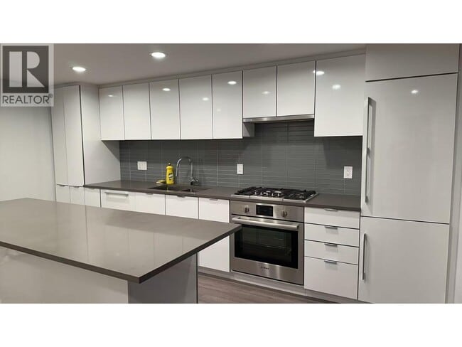 Photo du bâtiment - 3333 Brown Rd