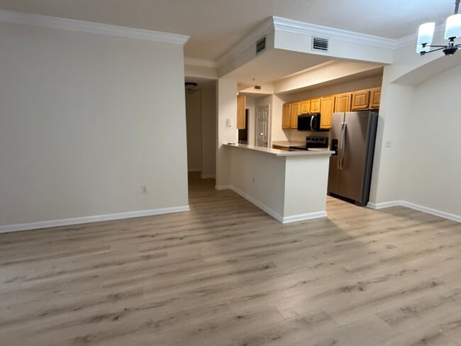 Building Photo - 10075 Gate Pky N