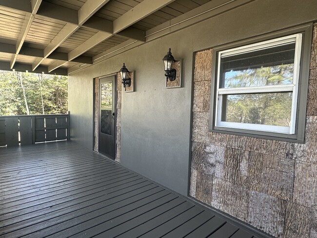 Covered Front Porch - 166 Skyland View Dr