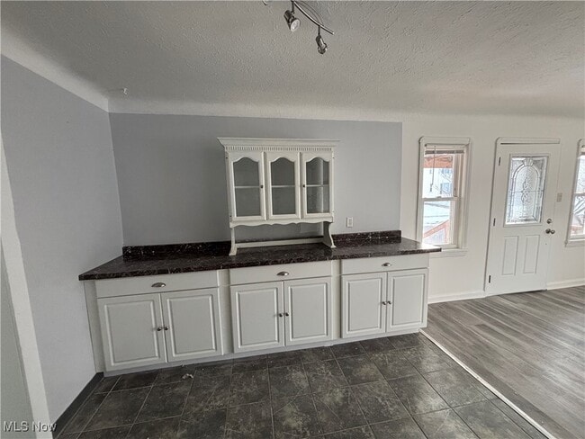 Building Photo - 4739 W 125th St