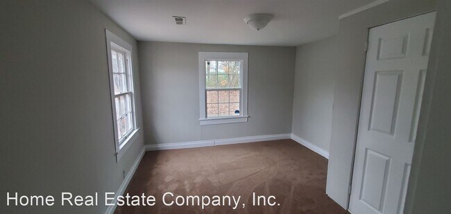 Building Photo - 2 br, 1 bath House - 4984 Reidsville Road