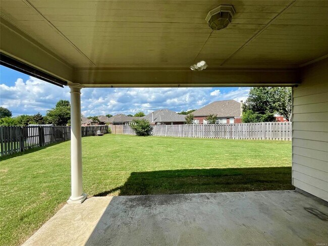 Foto del edificio - 8901 Ashland Park Pl