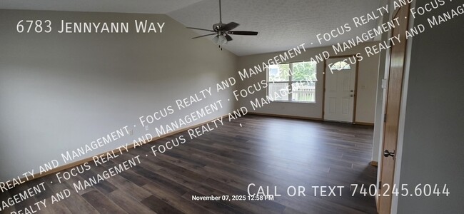 Foto del edificio - 6783 Jennyann Way