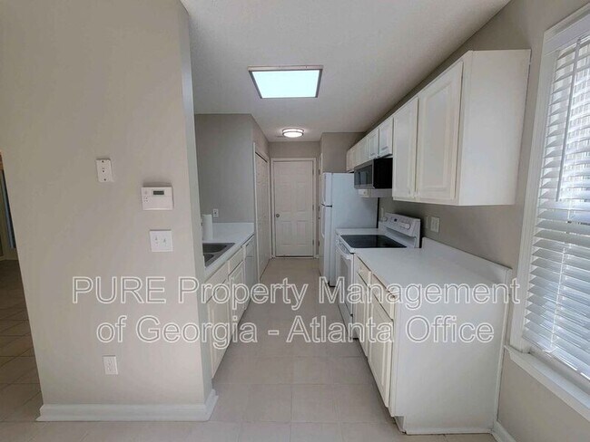 Foto del edificio - 102 Laguna Springs Dr