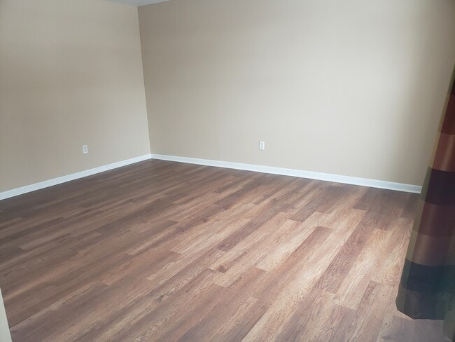 Building Photo - 1080 N Highland Ave