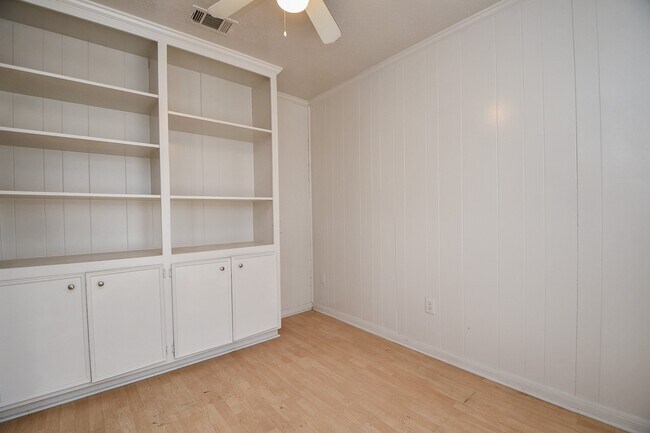 Foto del edificio - 6411 Teal Run Dr