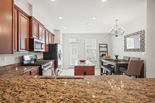 Foto del edificio - Amazing Opportunity in The Villages at Dak...