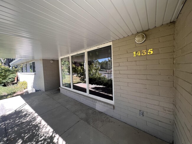 Foto del edificio - 1435 S Yuma St
