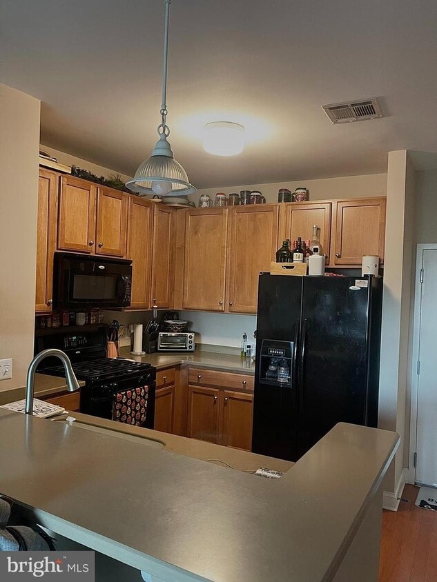 200 W Elm St Unit 1326, Conshohocken, PA 19428 Room for Rent in