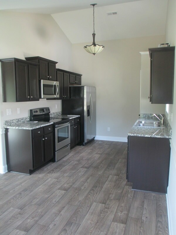 Foto del edificio - 235 Station House Rd