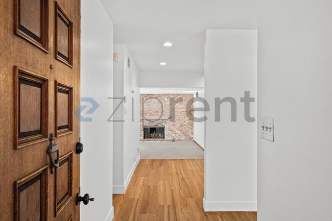 Foto del edificio - 39372 Drake Wy