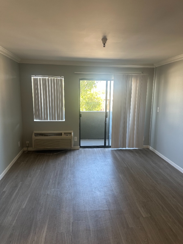 Building Photo - 5811 Tujunga Ave