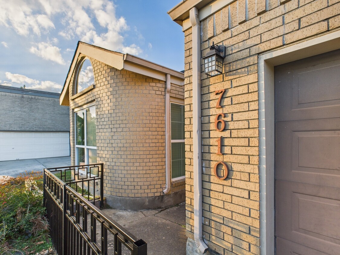 Foto principal - 7610 Hopewell Ln