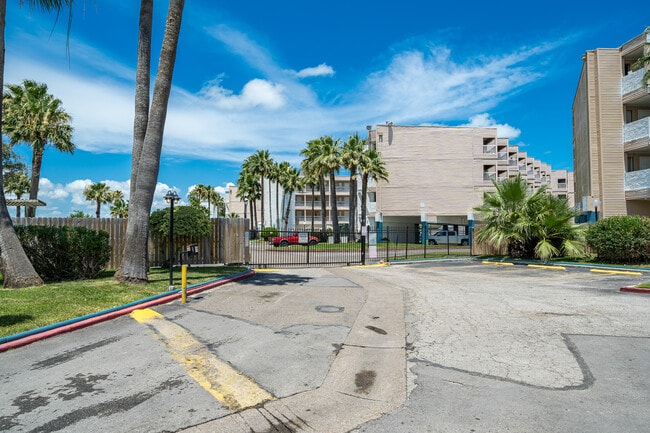 Building Photo - 3938 Surfside Blvd