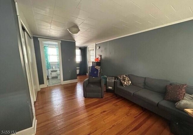 Building Photo - 31 Bamford Ave