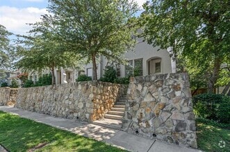Building Photo - 2611 McCart Ave