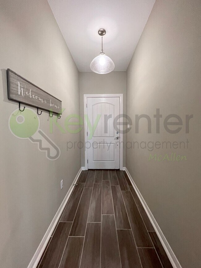 Foto del edificio - Beautiful Brand New  4bed/3 bath House in ...