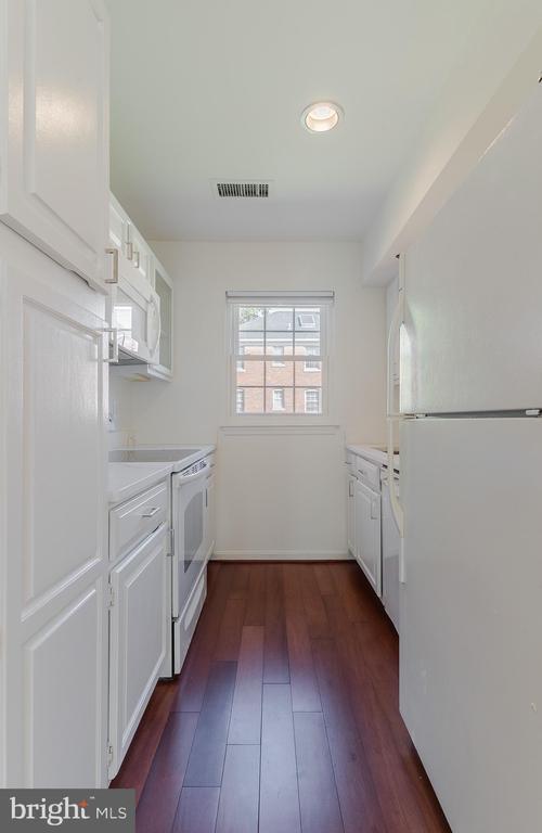 Foto del edificio - 603 Bashford Ln