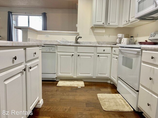 Building Photo - 1 br, 1 bath House - 1840 Shamrock Drive