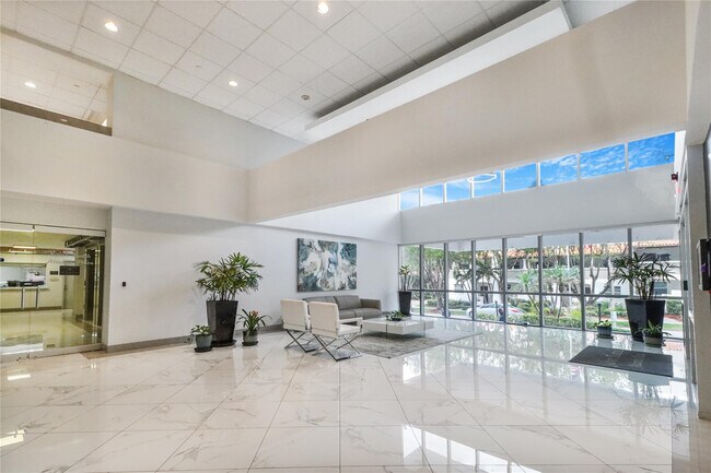 Foto del edificio - 531 N Ocean Blvd