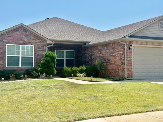 Photo - 2928 Thompson Farm Ln (Yukon, OK) House