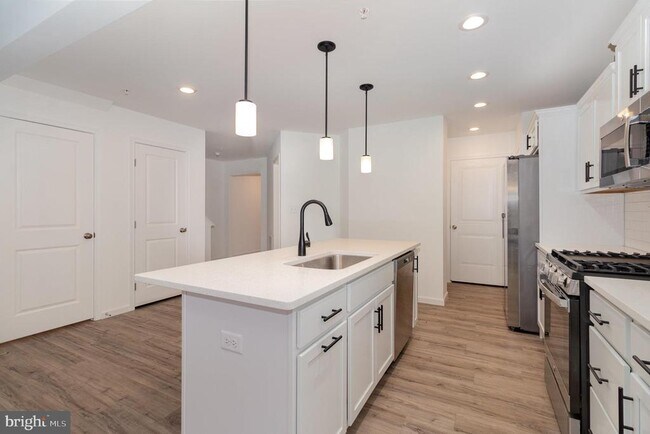 Foto del edificio - 104 Emma Cir