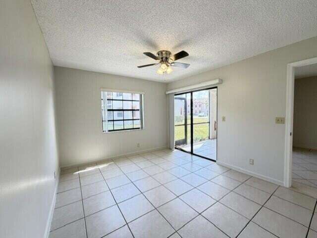 Building Photo - 3050 Norwood Pl