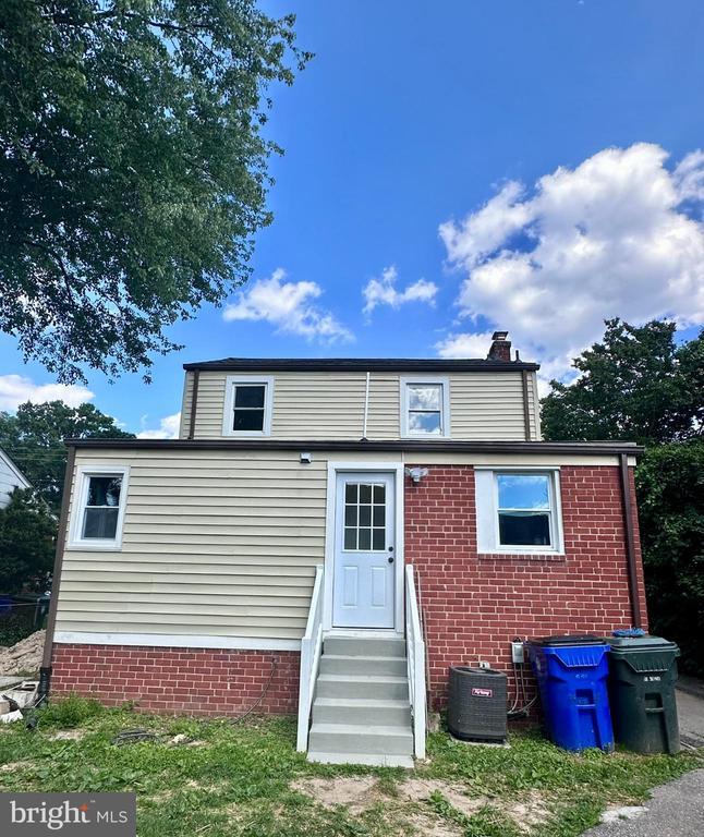 Building Photo - 9702 53rd Ave
