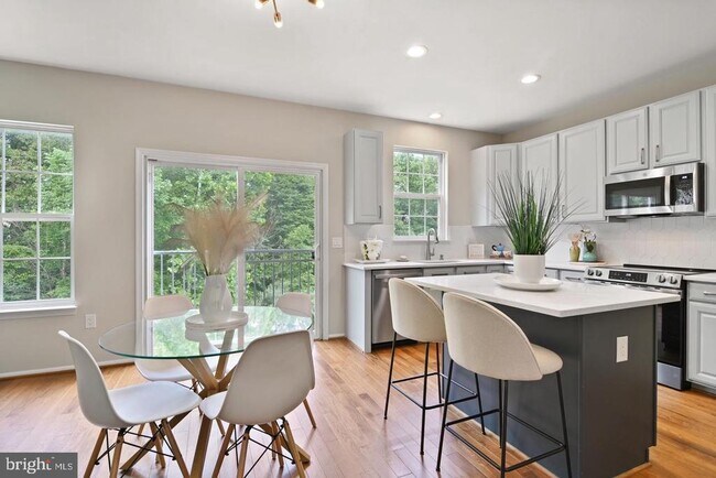 Foto del edificio - 20 Puller Pl