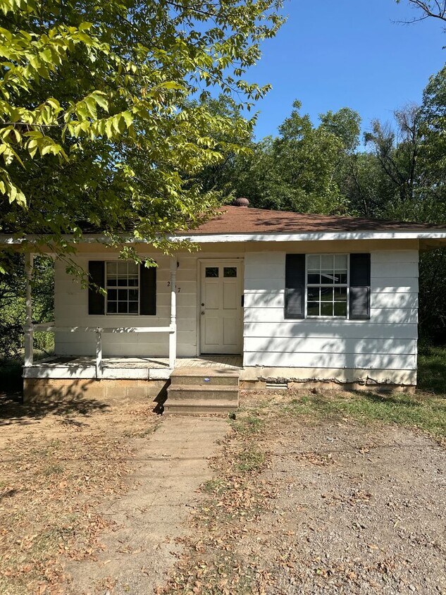 207 S 15th St, Van Buren, AR 72956 House Rental in Van Buren, AR