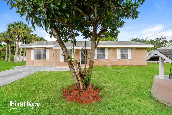 Primary Photo - 7025 Camden Ave
