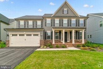 Building Photo - 6536 Clubhouse Dr