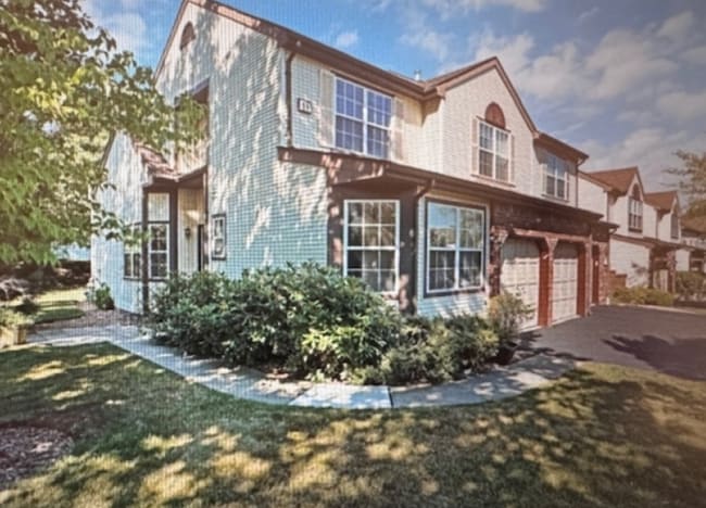 Building Photo - 1601 Vroom Dr