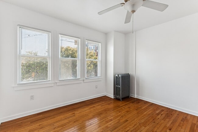 Foto del edificio - 806 S 47th St