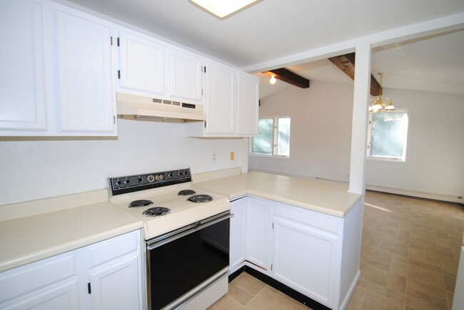 Building Photo - Keeling Rd 795