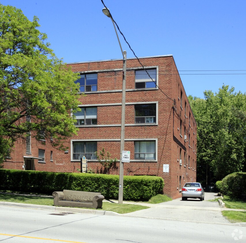 Photo du bâtiment - 313 The Kingsway