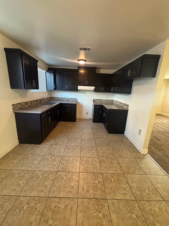 Building Photo - 134 W 84th St