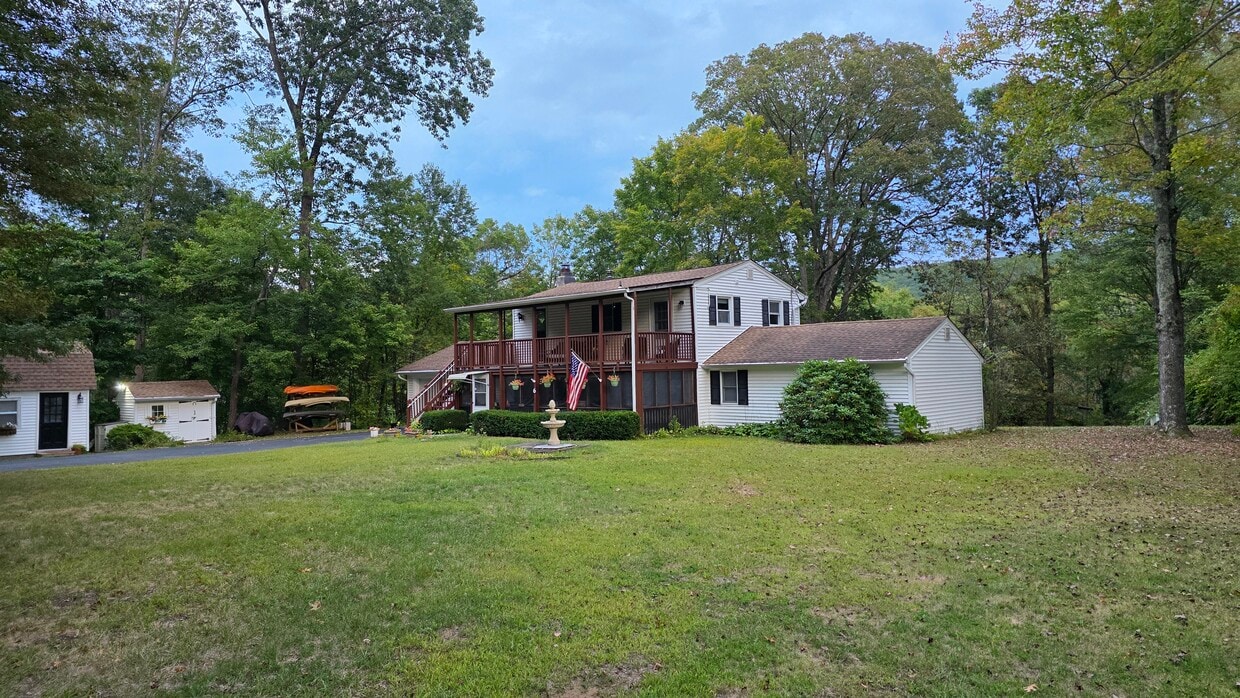 Primary Photo - 6 Whitney Dr