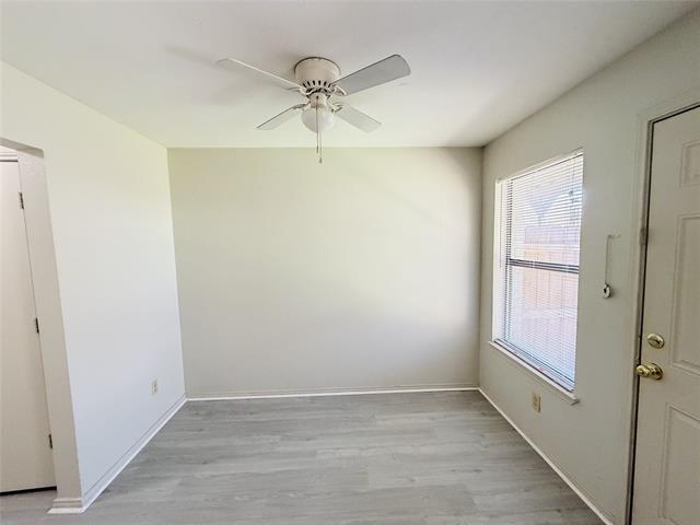 Building Photo - 221 Meadow Ct