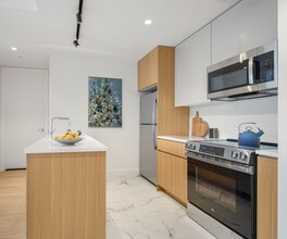 Building Photo - Hudson 44