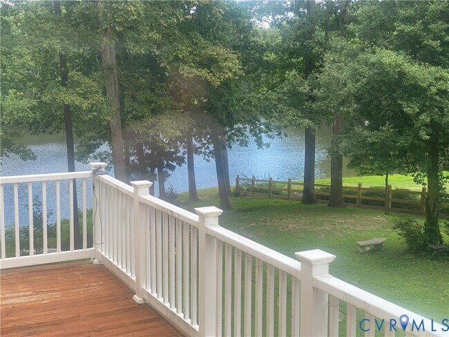 Foto del edificio - 7622 Yarmouth Dr