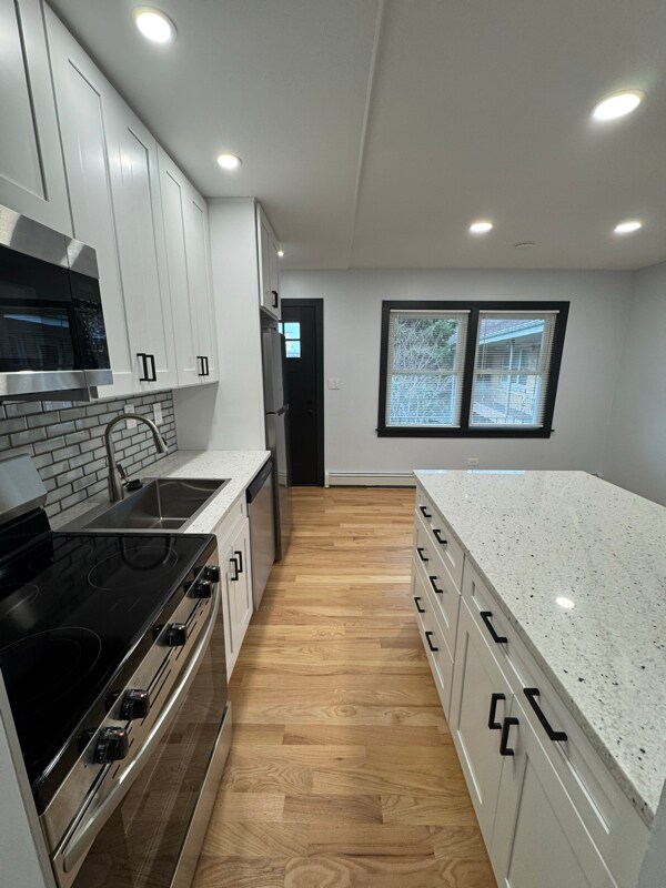 Foto del edificio - 5916 N Odell Ave