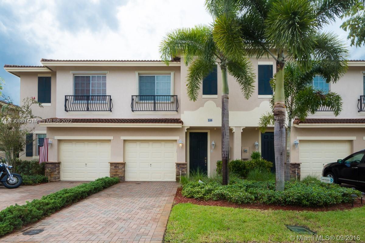 Primary Photo - 219 Las Brisas Cir