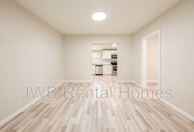 Foto del edificio - 5726 Ovella Rd