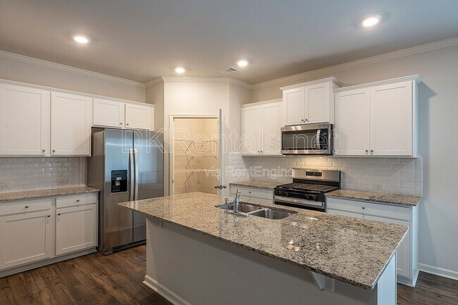 Building Photo - 3031 Greyton Dr