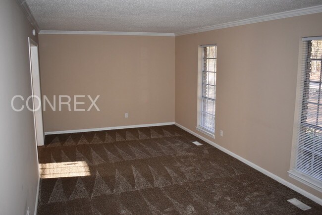 Building Photo - Beautiful Home on Gorgeous Lot